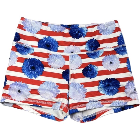NWOT Fleo Stripes & Poms Shorts Red/White/Blue Size Medium - Picture 1 of 6